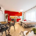 Santa Giulia Bright With 2 Terraces 公寓
