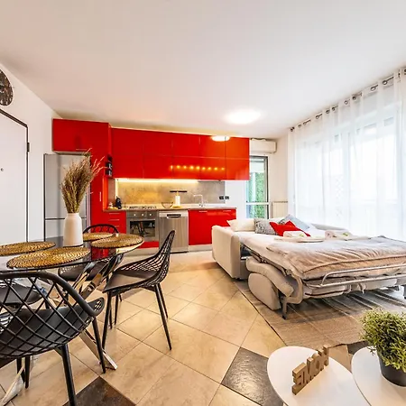 Santa Giulia Bright With 2 Terraces Appartement